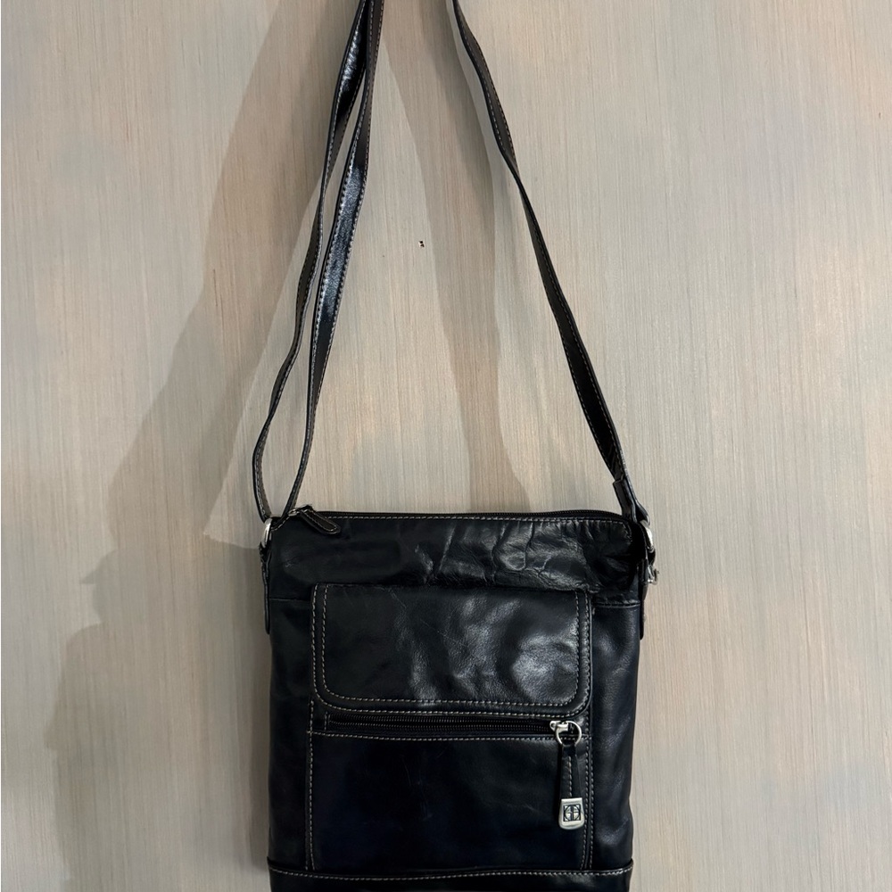 Giani Bernini Black Leather Crossbody